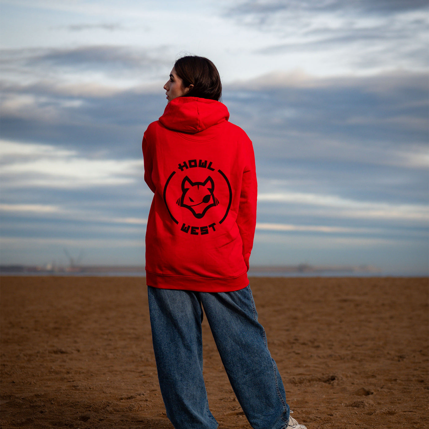 Hoodie Bordado y Espalda Luna - Howl West