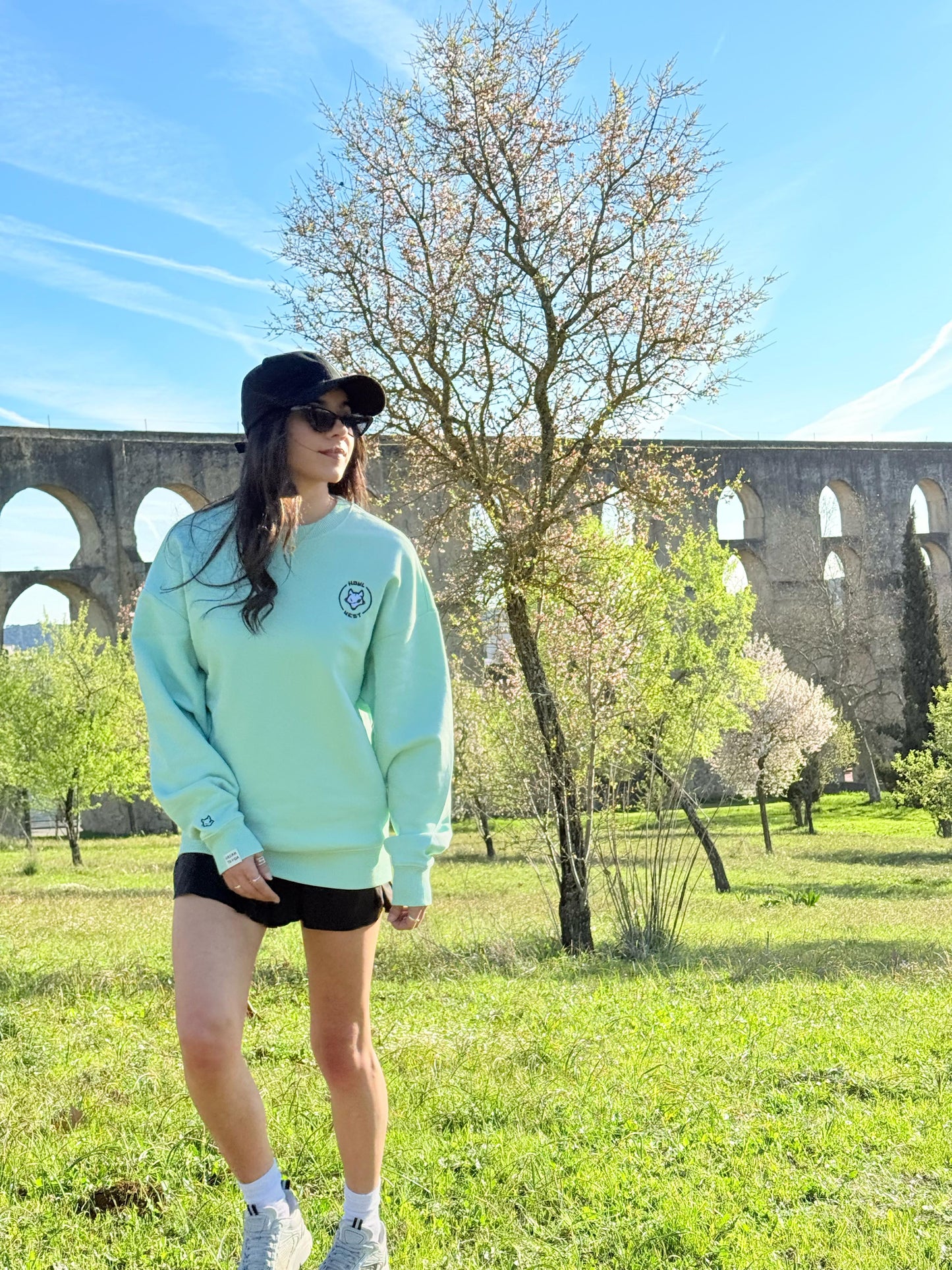 Sudadera Oversize Luna Nueva