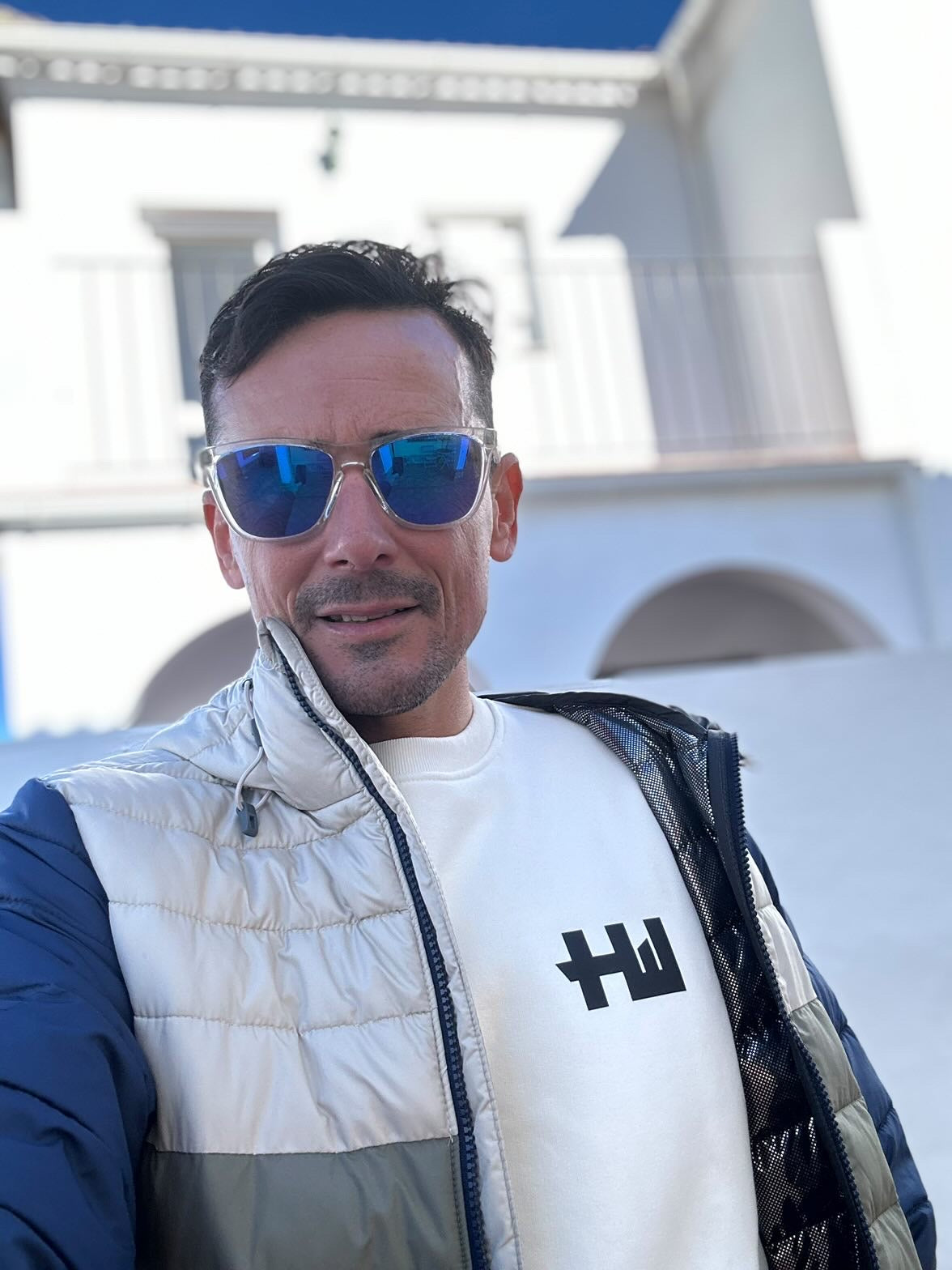 Sudadera HW con Bordado en Manga