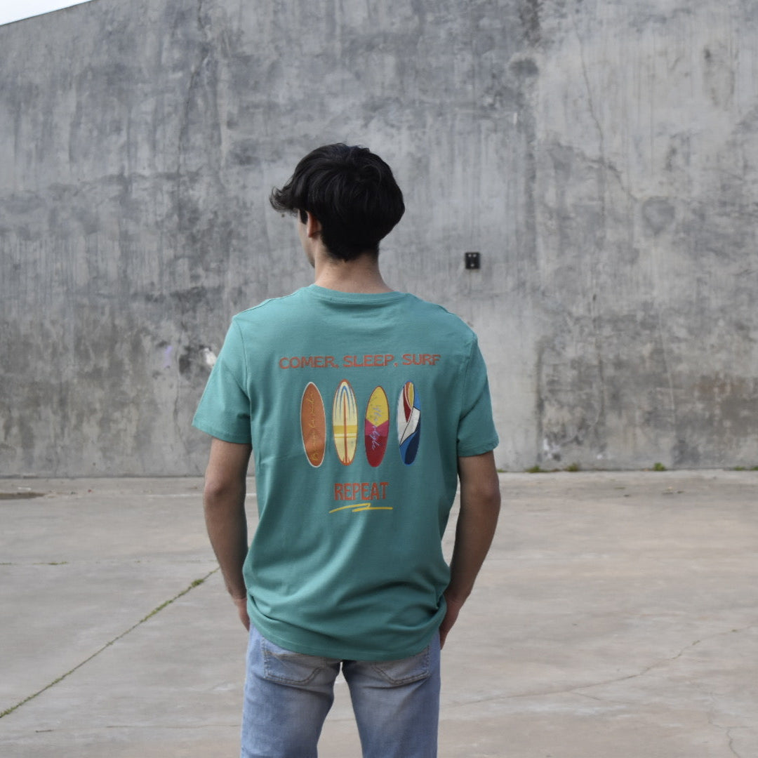Camiseta Eat Sleep Surf Repeat - Howl West