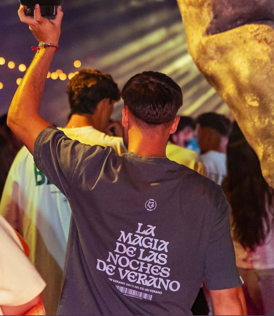 Camiseta oversize las noches de verano urban sostenible - Howl West